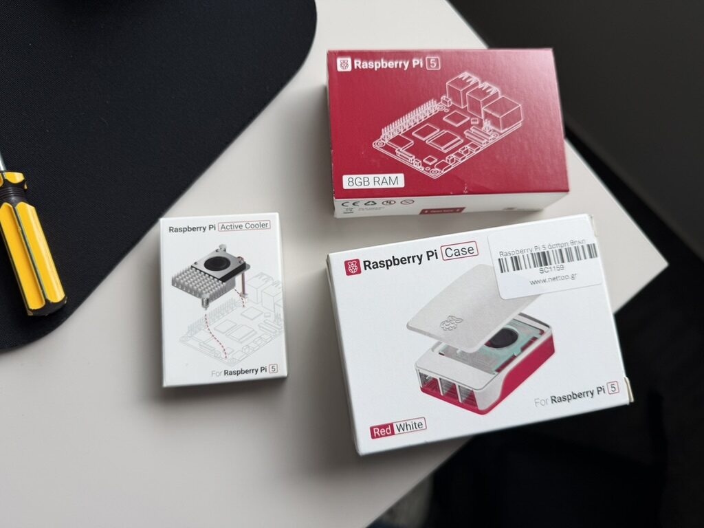 Распаковка Raspberry Pi 5